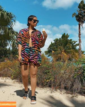Lilly Singh photo #0046
