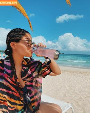 Lilly Singh photo #0092