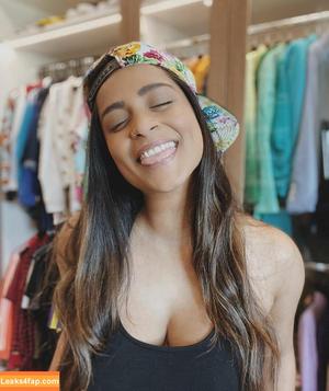 Lilly Singh photo #0098