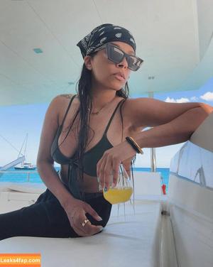 Lilly Singh photo #0258