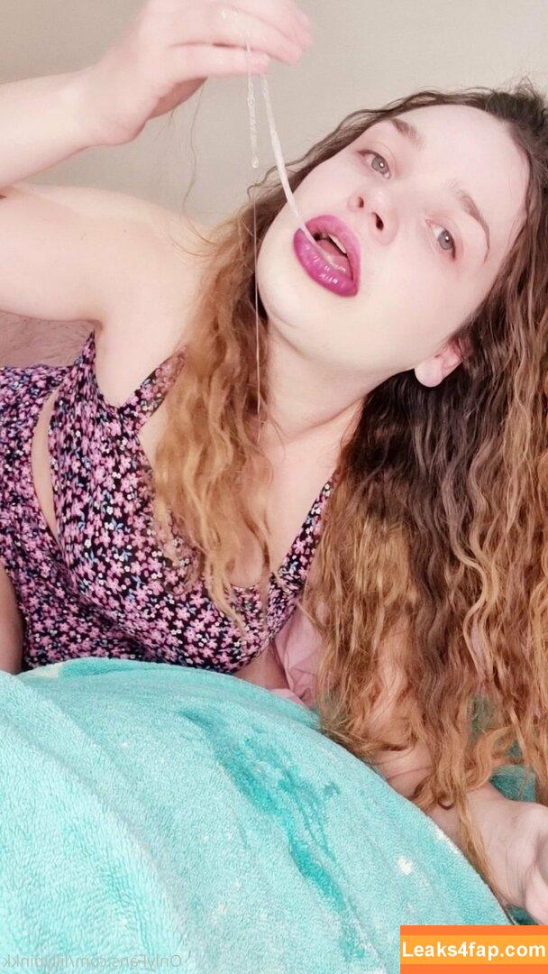 lillypinkk / Lilly P / Lilly__Pinkk / lilly.pie.pinkk leaked photo photo #0313