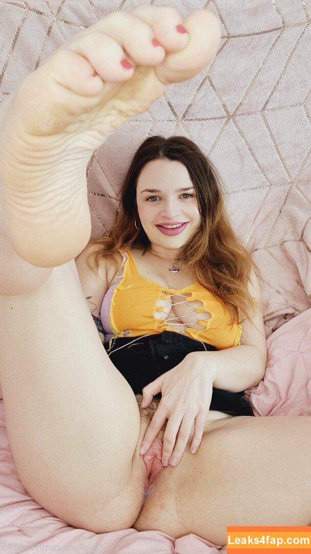 lillypinkk / Lilly P / Lilly__Pinkk / lilly.pie.pinkk leaked photo photo #0373