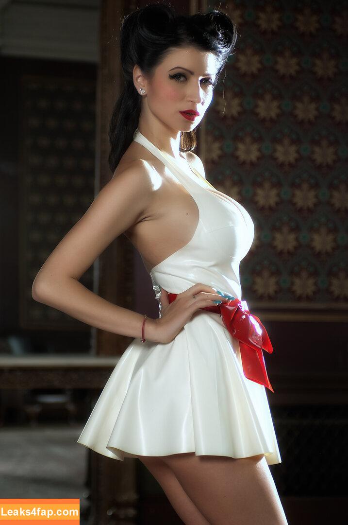 Lillyroma1982 / Lilly Roma / lillyroma32 leaked photo photo #1512