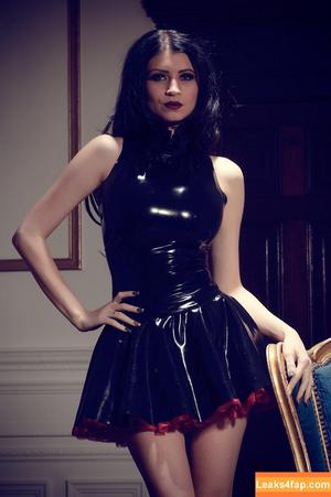 Lillyroma1982 photo #1099