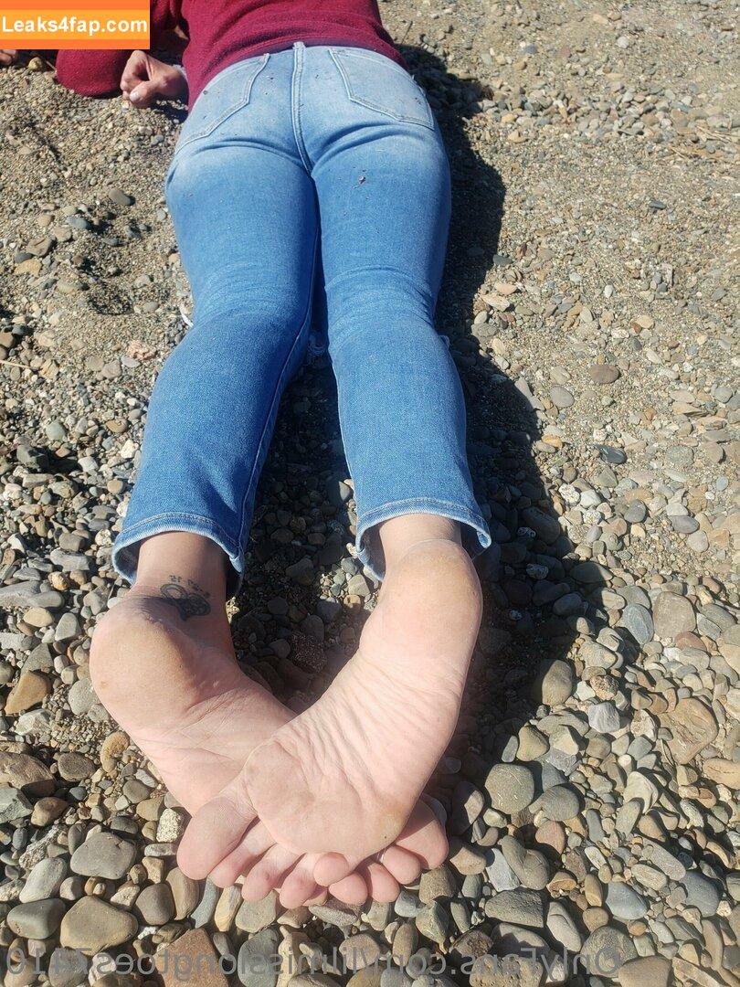 lilmisslongtoes7410 / iamblessed_t5 leaked photo photo #0042