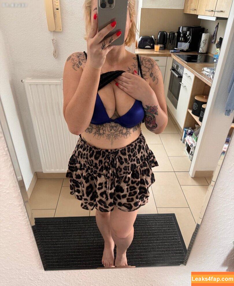 Lilouluv / Aneta / Lilou Luv / anetafiggutx / lilouluv_ leaked photo photo #0360