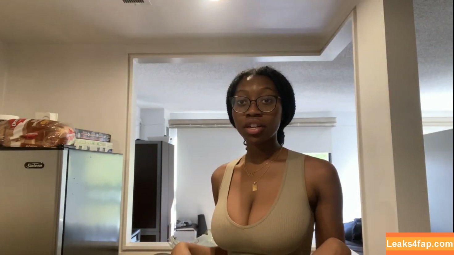 Liltecette / herthoughts36-free / trsunmola leaked photo photo #0004