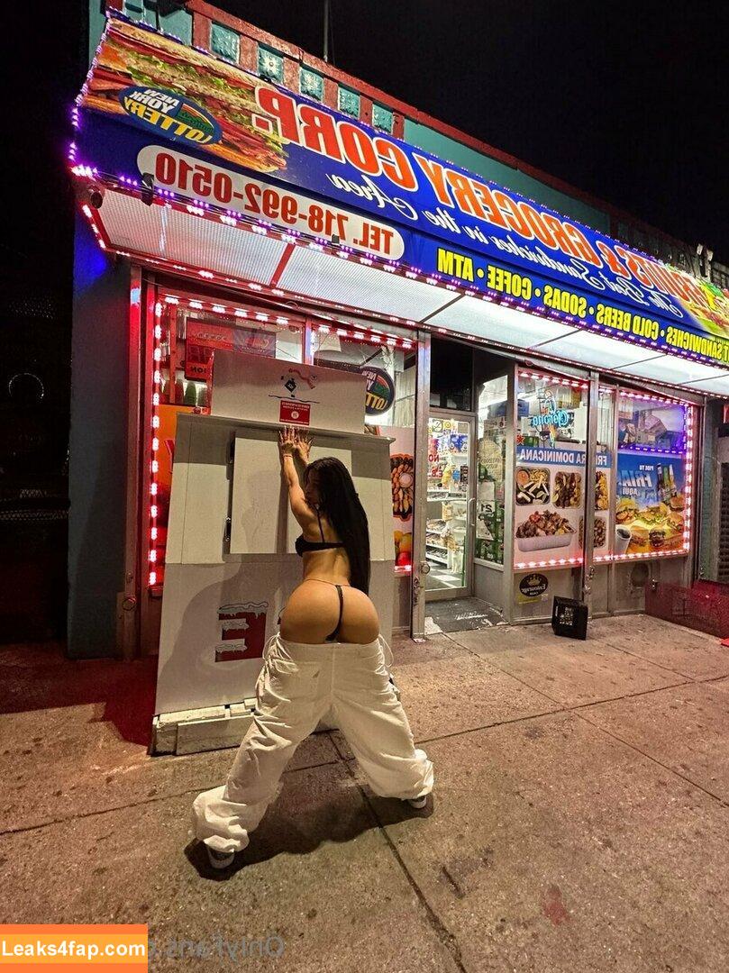 lilveronicar / Veronica Rodriguez / vrodlive leaked photo photo #0502