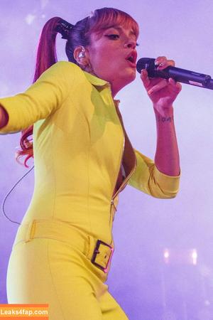 Lily Allen photo #0036