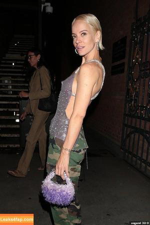 Lily Allen photo #0111