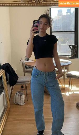 Lily Chee photo #0350