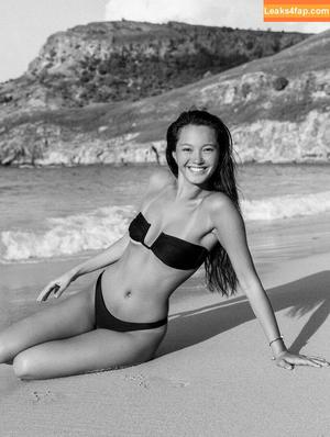 Lily Chee photo #0875