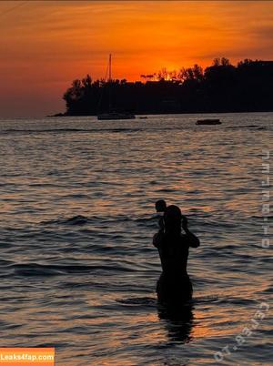 Lily Chee photo #0962