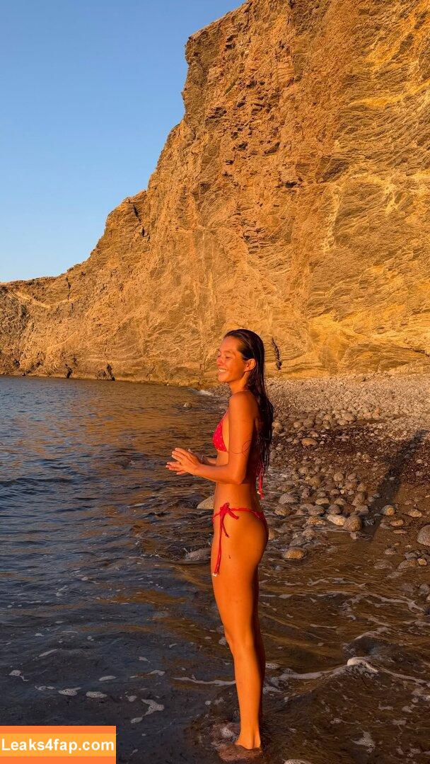Lily Chee / https: / lilychee leaked photo photo #1024