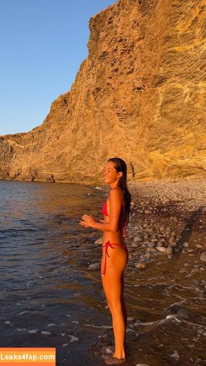 Lily Chee photo #1024