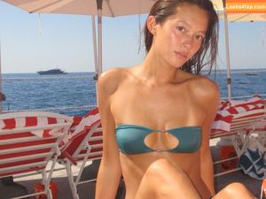 Lily Chee photo #1091