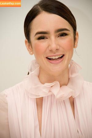 Lily Collins photo #0004