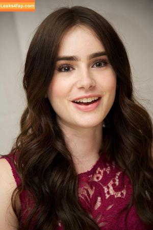 Lily Collins photo #0005