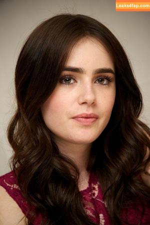 Lily Collins photo #0011