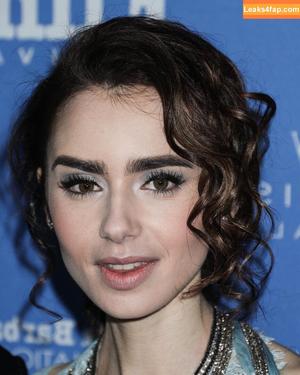 Lily Collins photo #0012