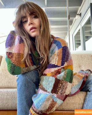 Lily Collins photo #0020