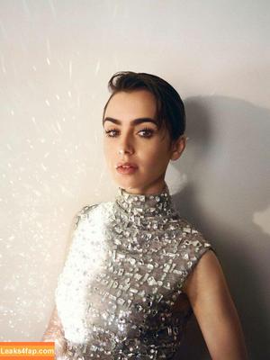 Lily Collins photo #0029
