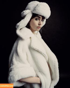 Lily Collins photo #0034