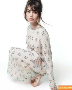 Lily Collins photo #0047