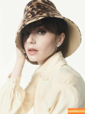 Lily Collins photo #0053