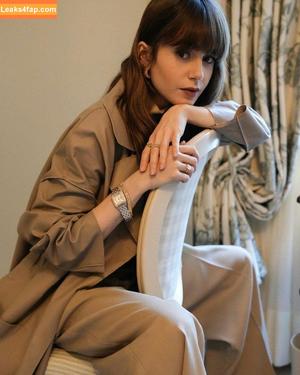 Lily Collins photo #0056