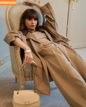 Lily Collins photo #0059