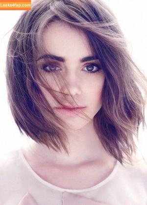 Lily Collins photo #0075