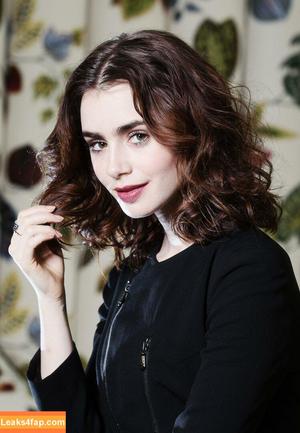 Lily Collins photo #0096