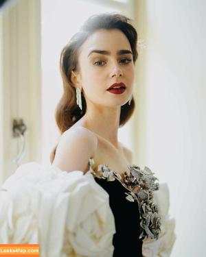 Lily Collins фото #0402