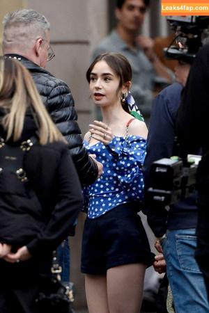 Lily Collins photo #0451