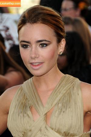 Lily Collins photo #0464
