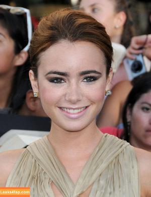 Lily Collins photo #0466