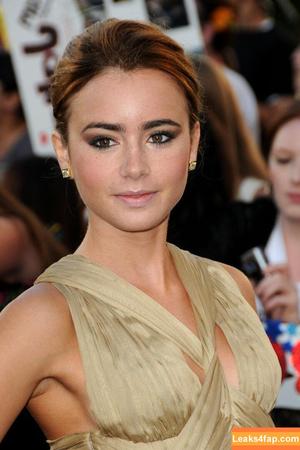 Lily Collins photo #0469
