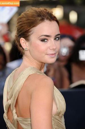 Lily Collins photo #0470
