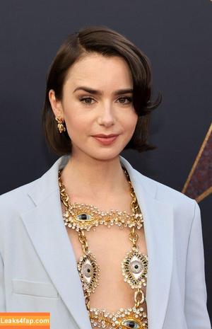 Lily Collins photo #0506