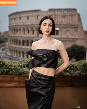 Lily Collins photo #0695