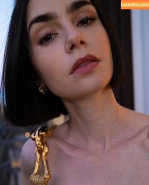 Lily Collins photo #0705