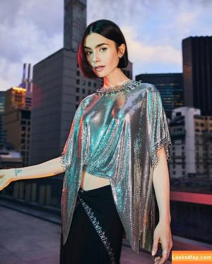 Lily Collins photo #0780