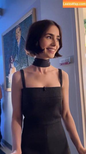 Lily Collins photo #0811