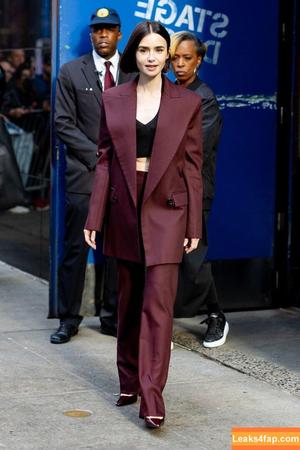 Lily Collins photo #0858