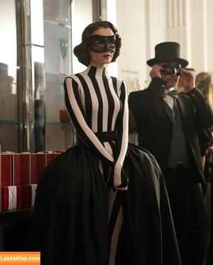 Lily Collins photo #0903