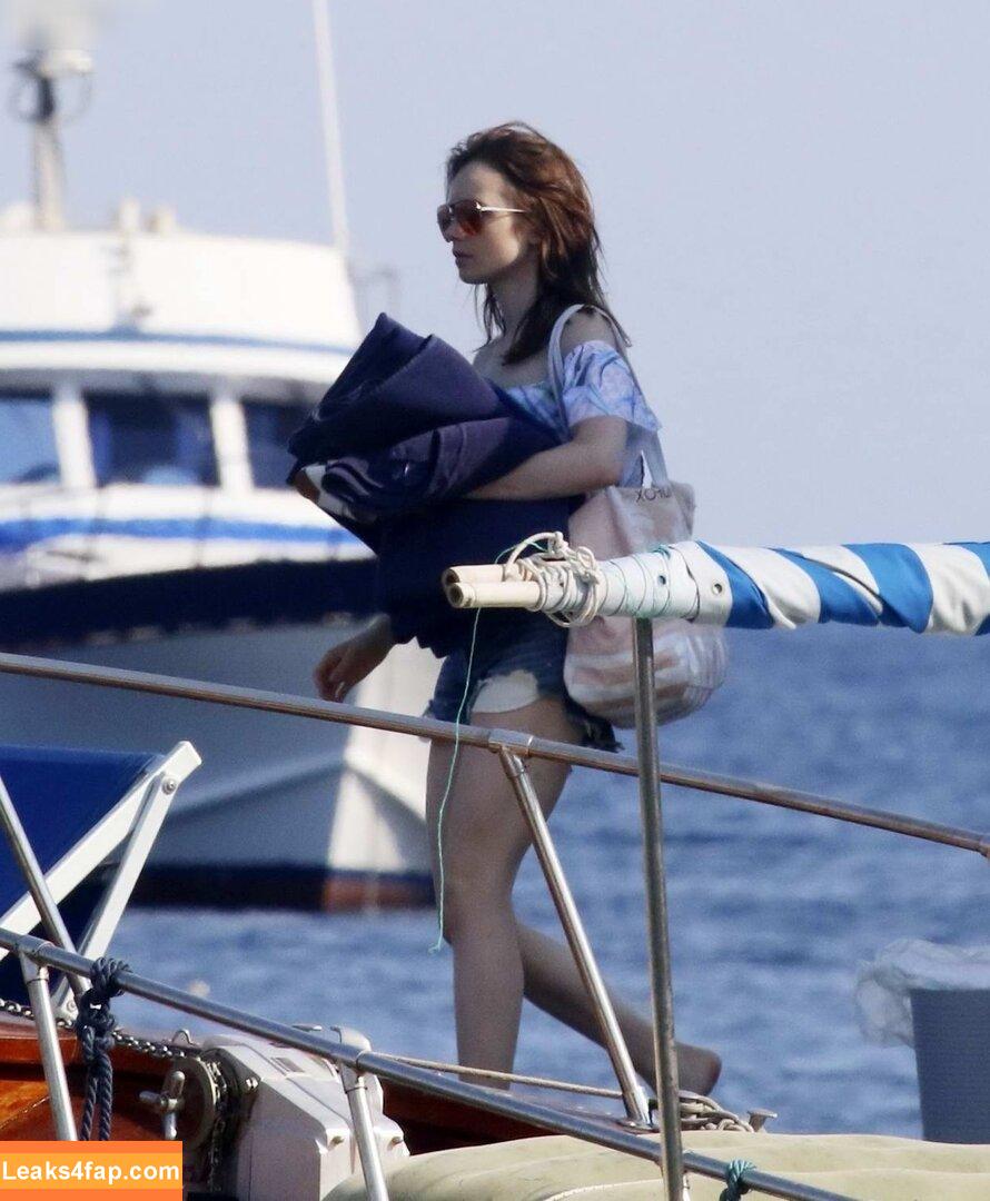 Lily Collins / lily_collins / lilyjcollins leaked photo photo #1061