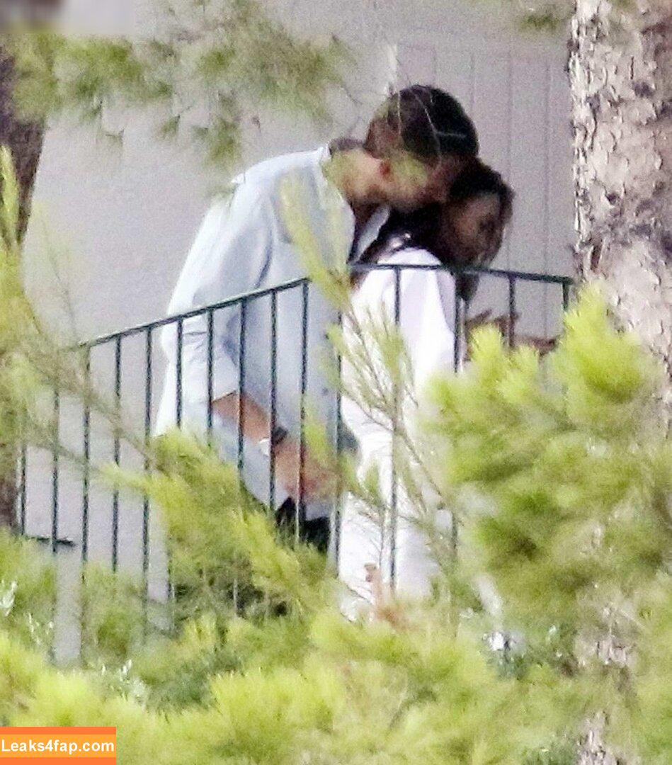 Lily Collins / lily_collins / lilyjcollins leaked photo photo #1075