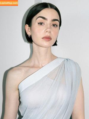 Lily Collins photo #1154