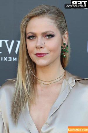 Lily Cowles photo #0008